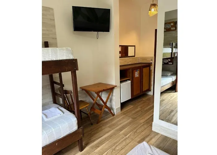 Maresias Hostel & Suites