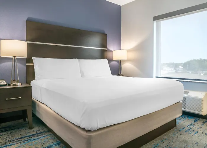 Comfort Inn & Suites Adrian