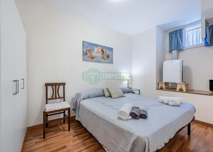Daniela, Pied-A-Terre Al Vaticano Roma