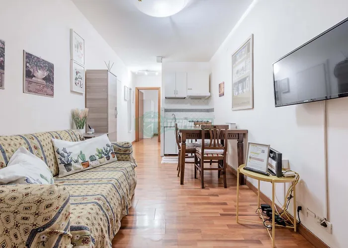 Daniela, Pied-A-Terre Al Vaticano Roma