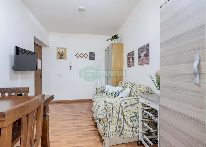Daniela, Pied-A-Terre Al Vaticano Roma