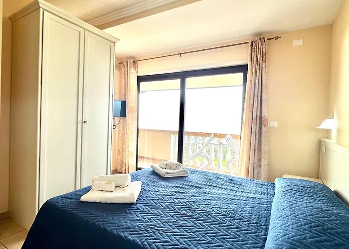 Hotel Residenza Domus Aurea Tropea- Vista Mare Santa Domenica 