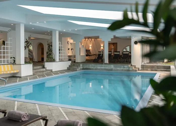 Ferien & Wellnesshotel Windschar Brunico