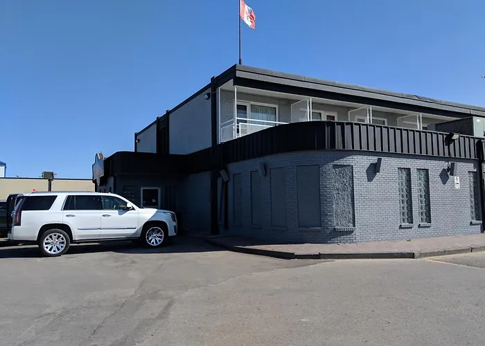 The Cavalier Inn Winnipeg With Golf Course