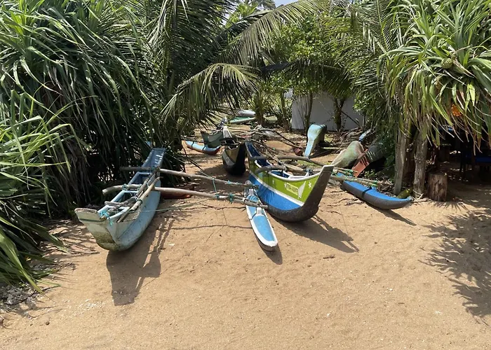 Sea Breeze Hotel Mirissa
