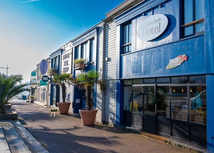 Logis Hotel - La Petite Rade Le Havre