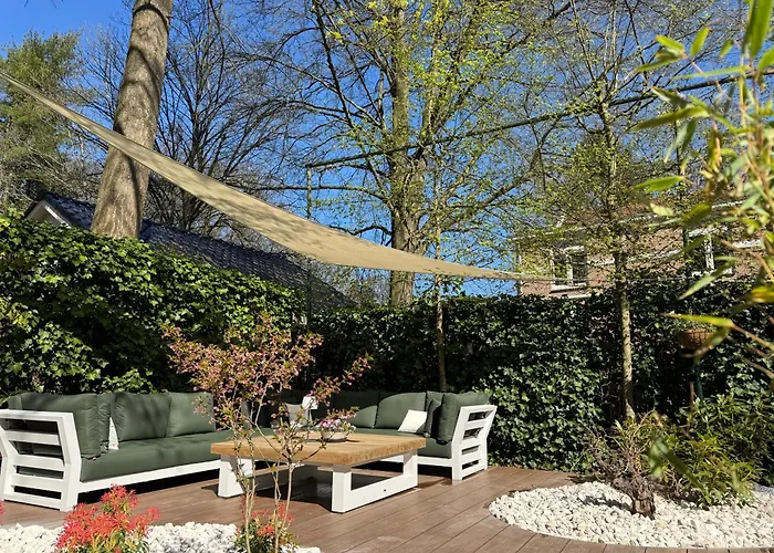 Berg en Bos Suite met luxe jacuzzi