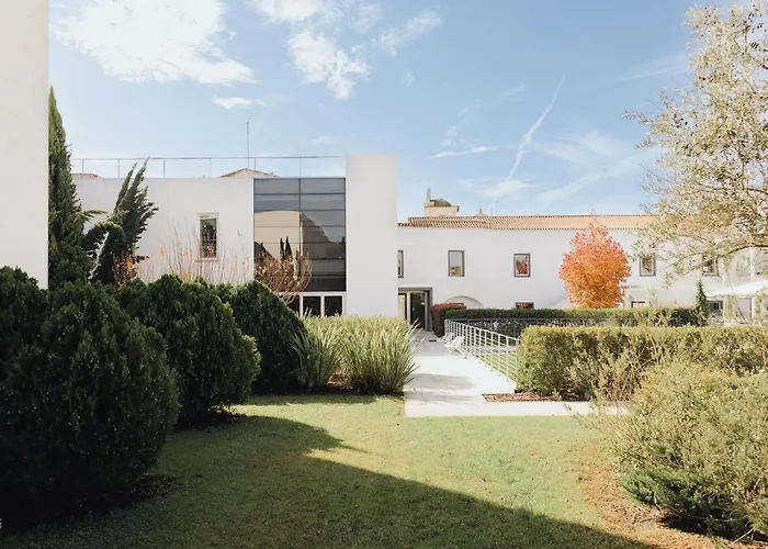 Hotel M'AR De AR Aqueduto Évora
