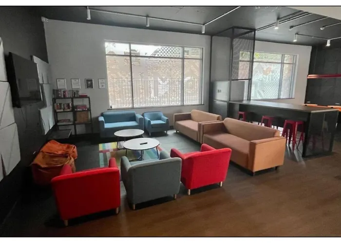 Joivy Affordable Dublin Thomas Street - Adults Only