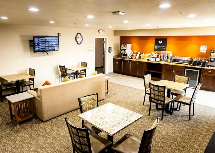 Mainstay Suites Coralville - Iowa City With Golf Course