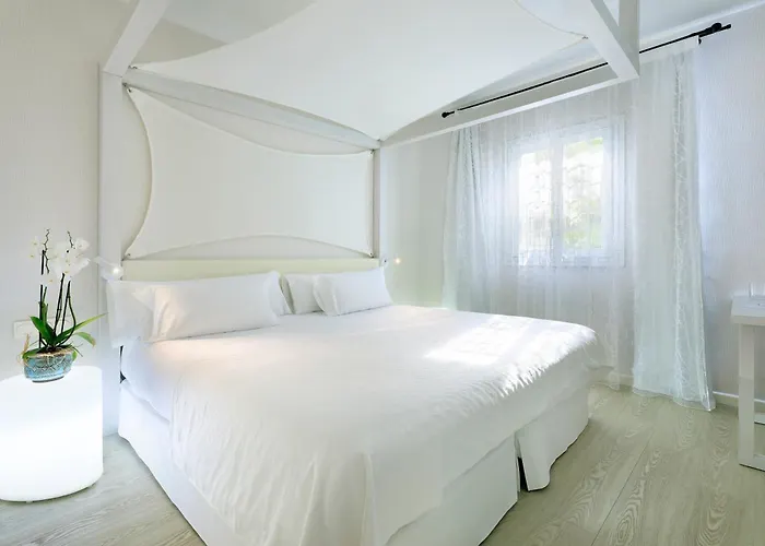 Blanco Hotel Formentera Es Pujols