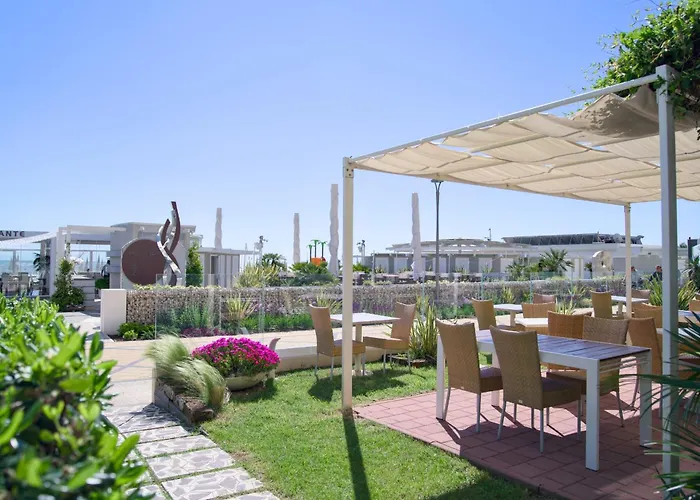 Milano Marittima Hotel With Private Jacuzzi