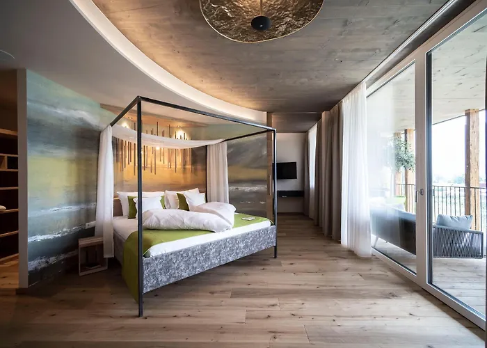 Hotel Pfeiss Lana