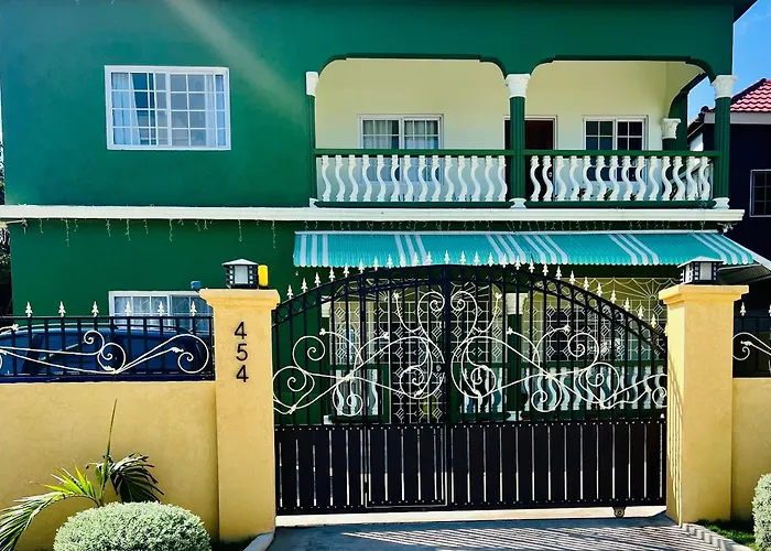 Runaway Bay Beach hotels