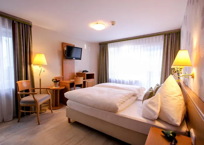Eifel Hotel Schneider Am Maar Schalkenmehren