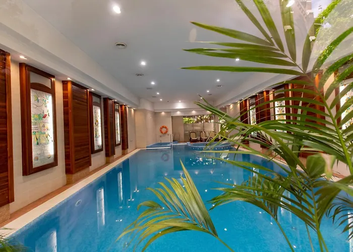 Lion'S Garden Hotel