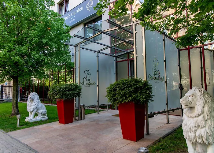 Lion'S Garden Hotel