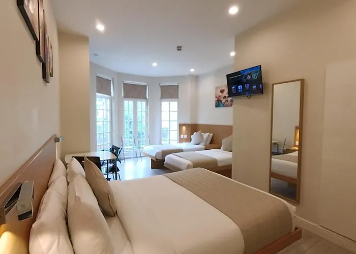 Hotel Nox Olympia Londres - un Hotel de 4 estrellas