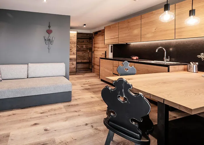 Appartement- Und Wellnesshotel Winkler Falzes