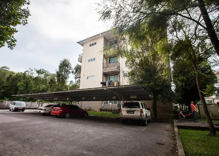 Natol Homestay - Kuching Home Penthouse Airport Road