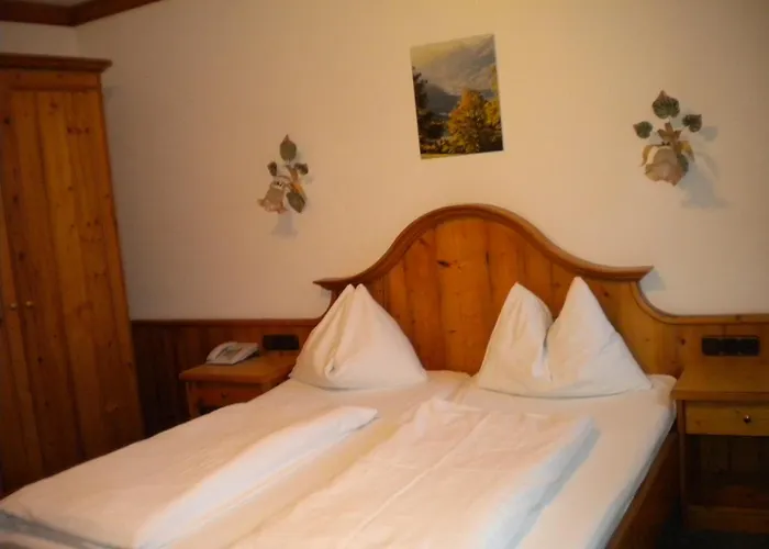 Hotel Aurach