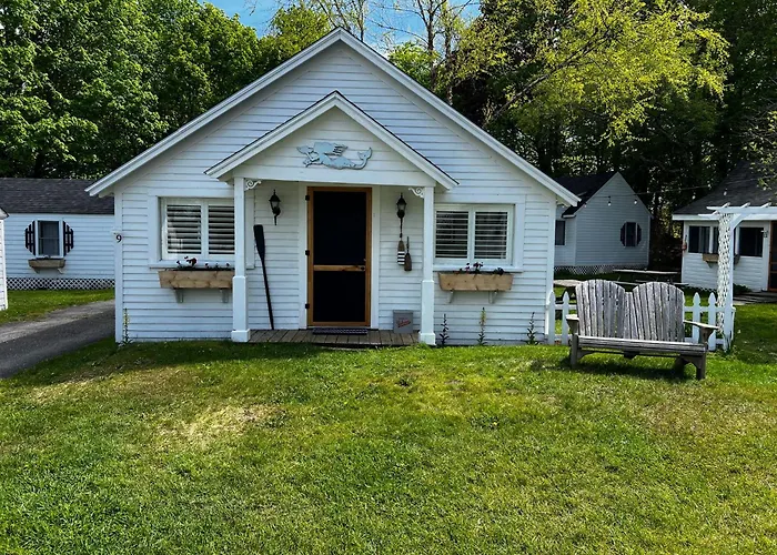 Bar Harbor Cottages & Suites