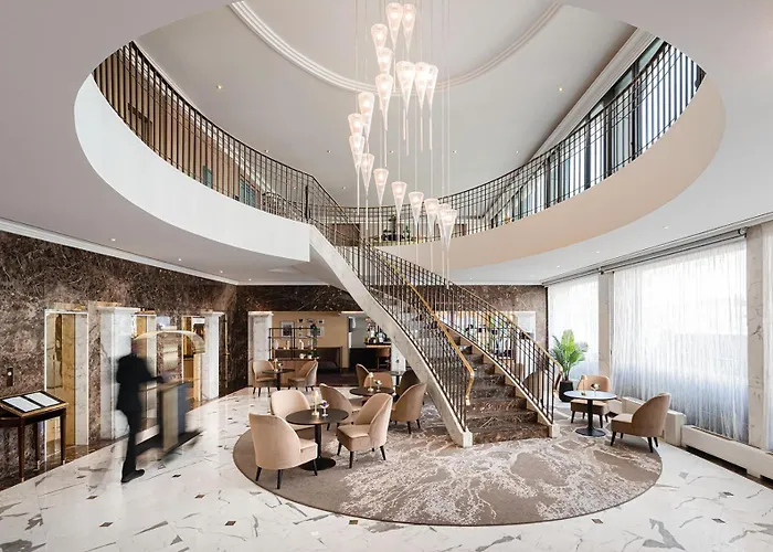 Hotel Warwick Genève Avec Terrain de Golf