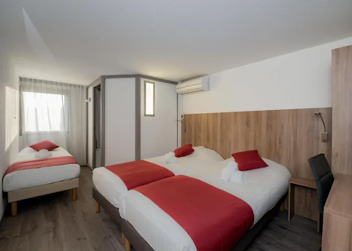 Brit Hotel Plaisance A9/A61 Narbona