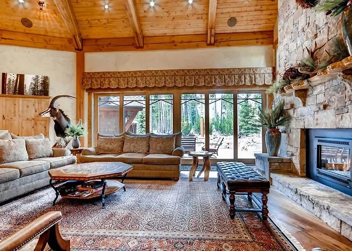 Hatari Lodge Holiday Home Breckenridge