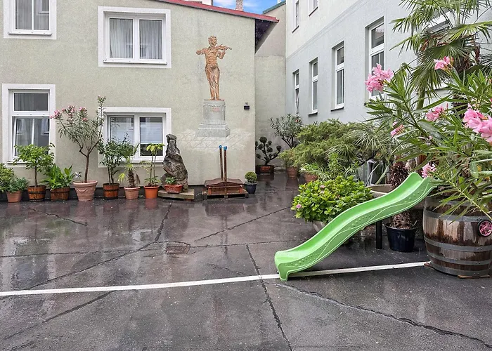 Pension Fünfhaus
