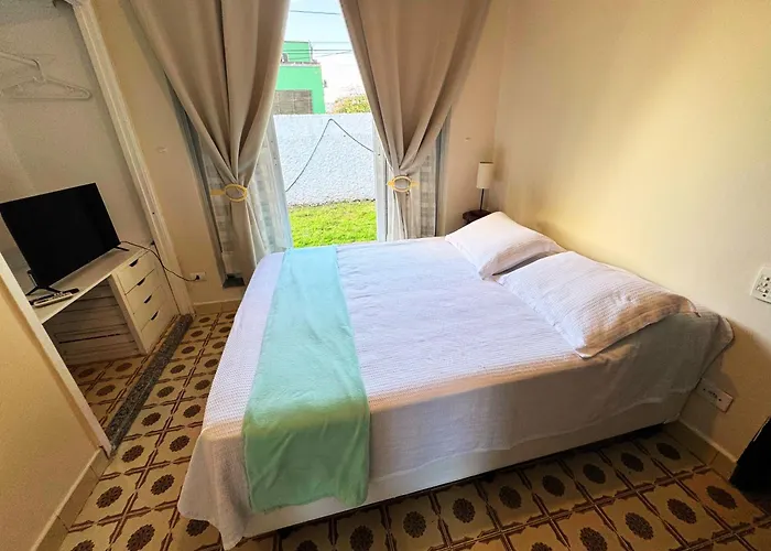 Tombo Beach Home Stay Guarujá