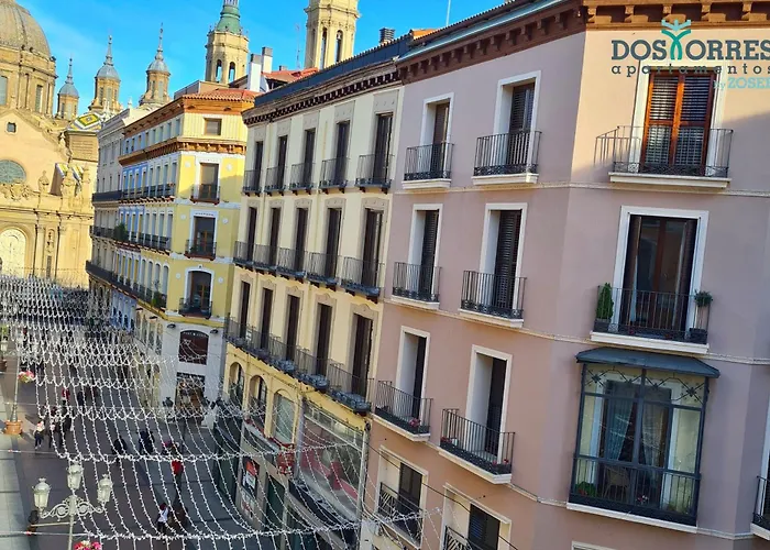 Dos Torres Pilar Suites- balcones con vistas a la ciudad