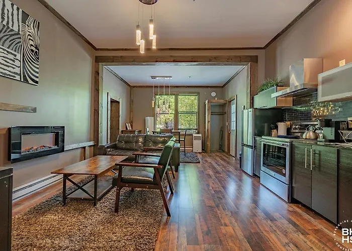 Downhill Lodge Condominium