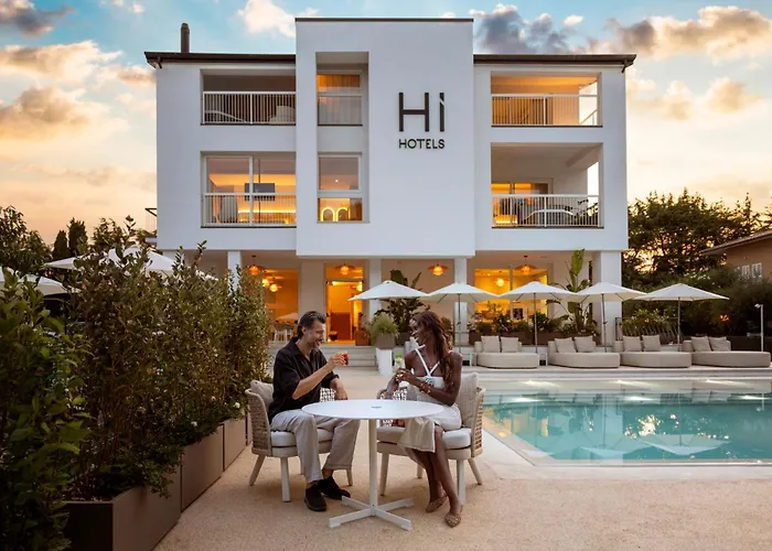 Boutique Hi Hotels Sirmione - Lakeview Pool