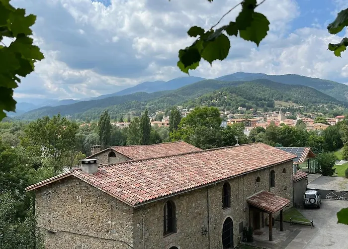 Hostal Casanova de Baix Ripoll con Piscina