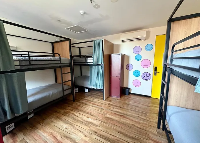Flinders Backpackers