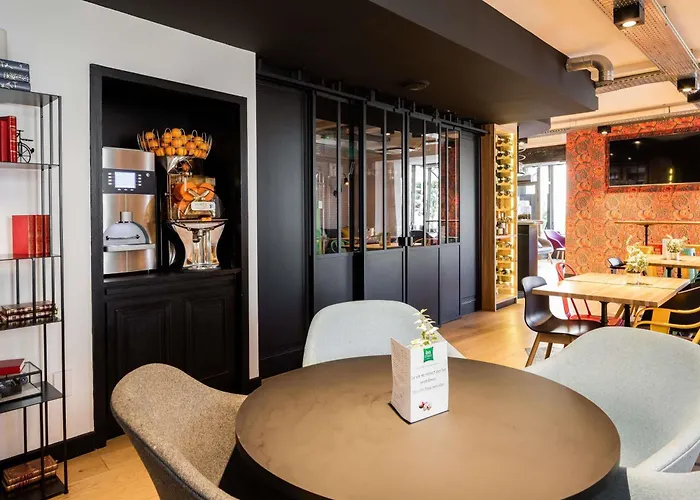 Ibis Styles Dinan Centre Ville With Golf Course