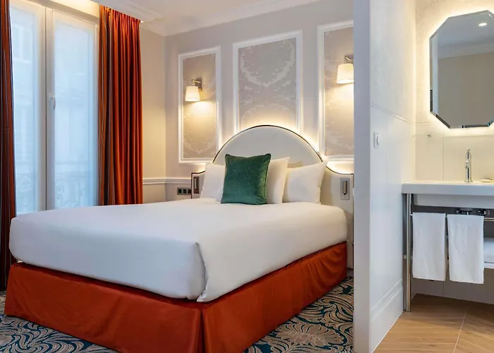 Hotel Mercure La Sorbonne Saint-Germain-Des-Pres Paris - um hotel de 4 estrelas