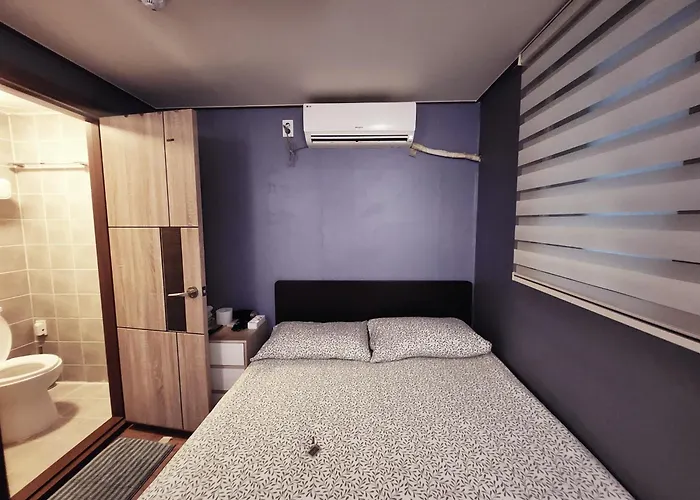 Olive Hostel Myeongdong