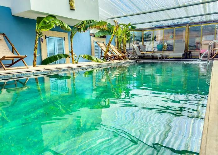 Banana Alacati Food & Stay - Adults Only