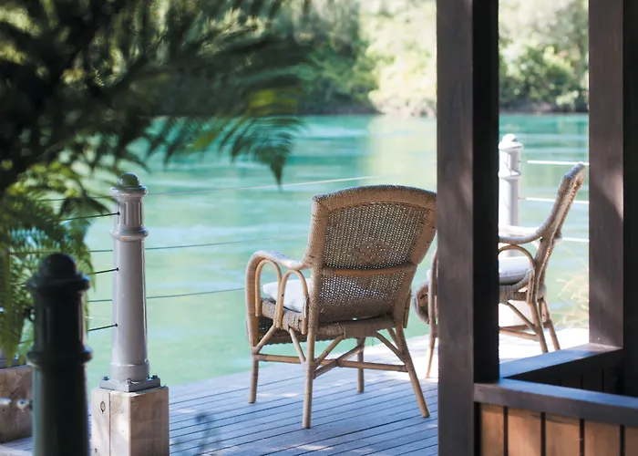 Huka Lodge, Beckons Taupo