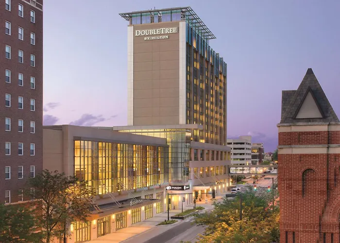 Doubletree By Hilton Hotel Cedar Rapids Convention Complex - 4 star Hotel