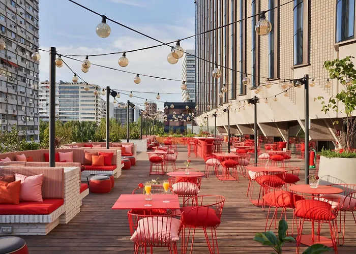 Canopy By Hilton Madrid Castellana - un Hotel de 4 estrellas
