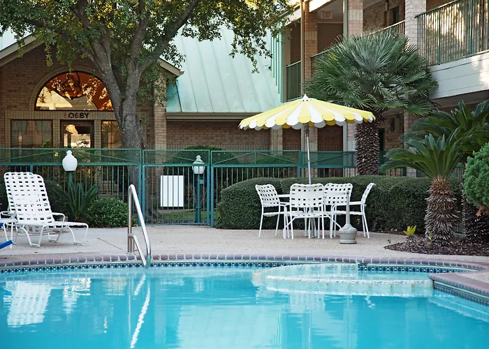 Surestay Plus By Best Western San Antonio Fiesta Inn
