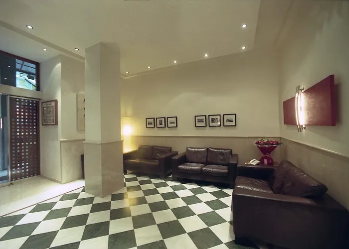 Plaka Hotel