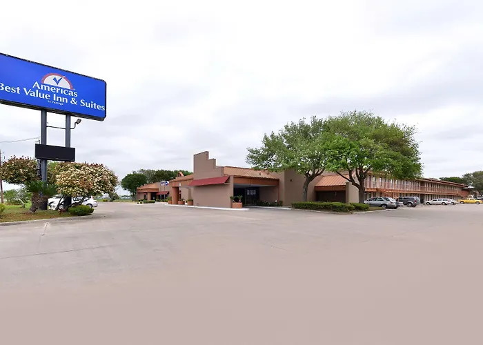 Americas Best Value Inn And Suites Victoria With Golf Course