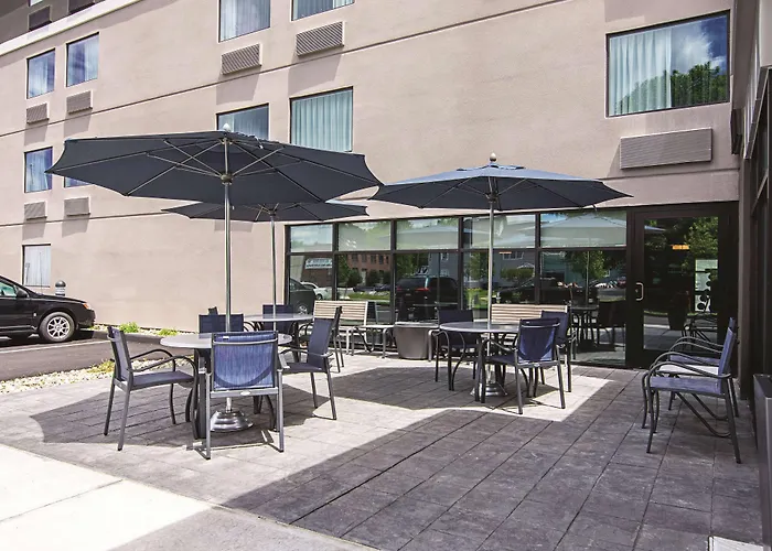 Boutique La Quinta Inn & Suites By Wyndham Portland Dt Maine Med