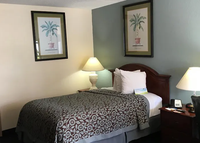 Pet friendly Days Inn By Wyndham Orlando Airport Florida Mall Williamsburg