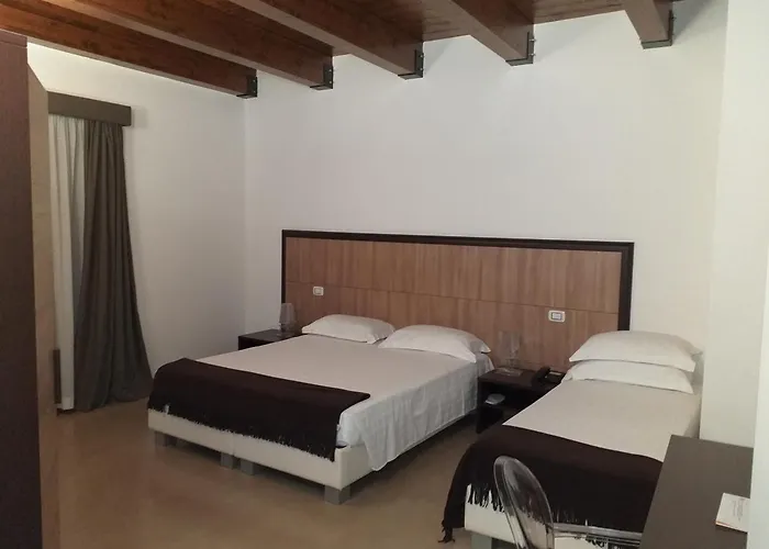 Albergo Del Sole Tarente