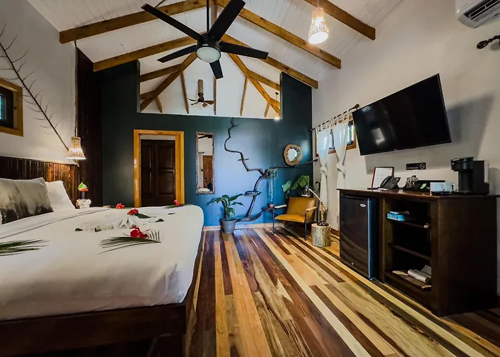 Mariposa Belize Beach Resort Placencia - 4 star Hotel